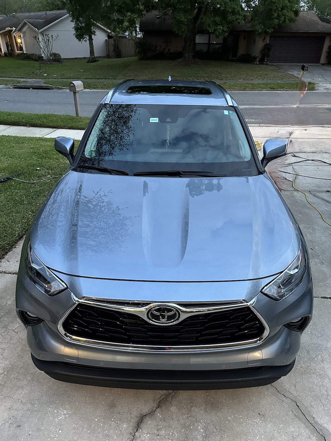 🚙✨ Beat the Florida Weather with Ceramic Coated Windshields! 🌦️ 